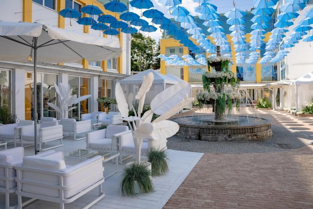 Hotel Bryza Resort & Spa Jurata Buitenkant foto