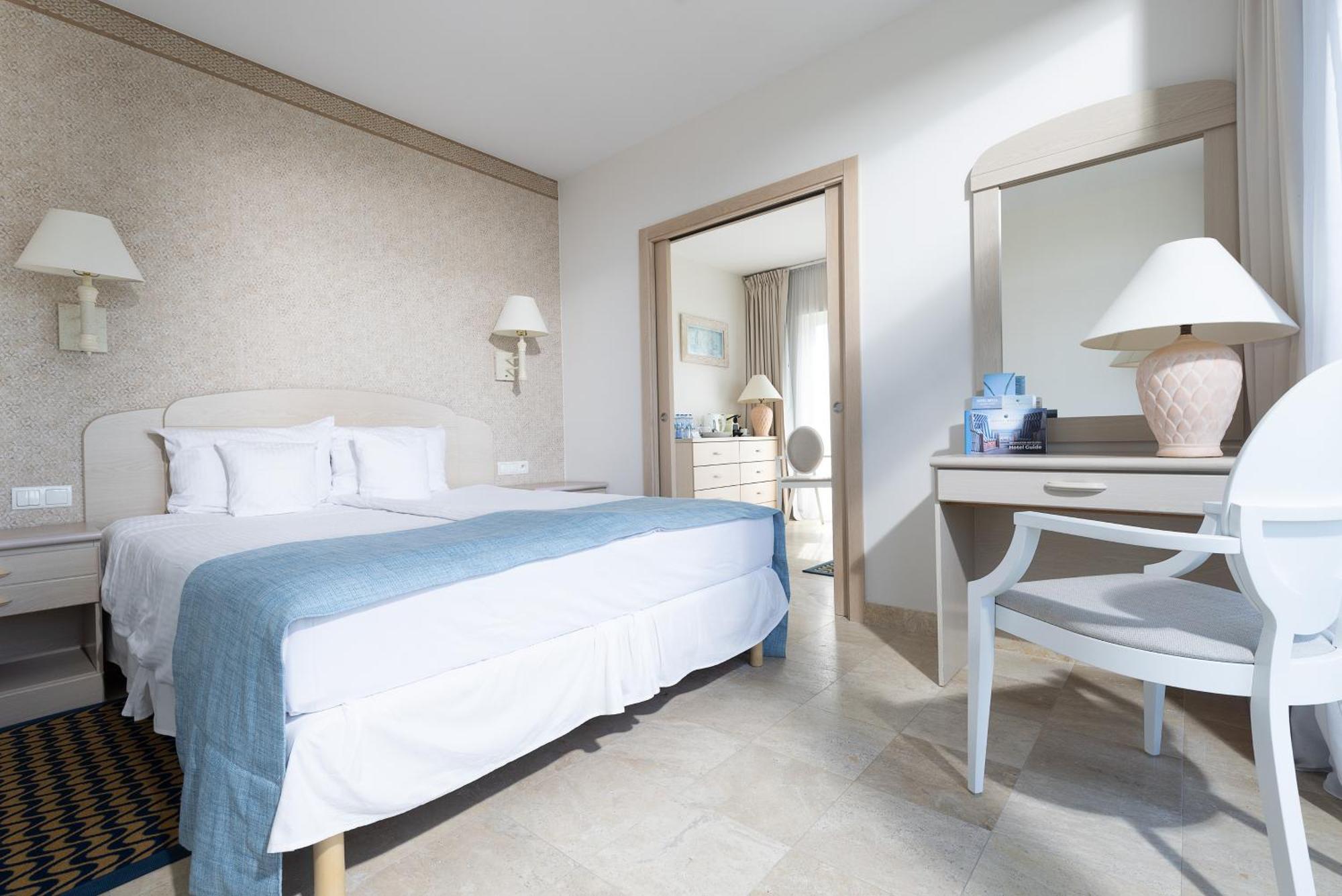 Hotel Bryza Resort & Spa Jurata Buitenkant foto